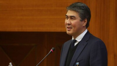 Асет Исекешев провёл "тайное заседание" с депутатами маслихата