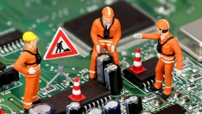 Программист из Павлодара обманул сельчан, пугая их исчезновением спутниковых каналов