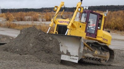 У чёрных старателей в ВКО отобрали бульдозер и внедорожник