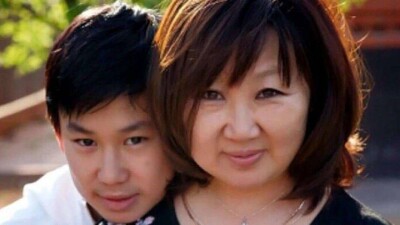 Суд отказал матери Дениса Тена в дополнительном расследовании в отношении двух полицейских