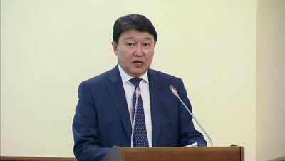 Действие статьи 26 Конституции не распространяется на землю и недра – Айтуганов