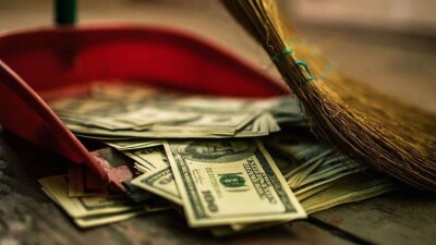 В Грузии простят населению долги перед банками на 565 млн долларов