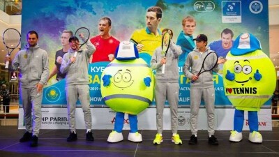 Именитые теннисисты Казахстана провели мастер-класс для юных посетителей Mega Silk Way в Астане 