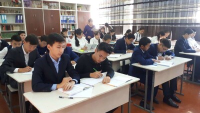 В Караганде 700 учеников после пожара в школе отправили в соседнее учебное заведение