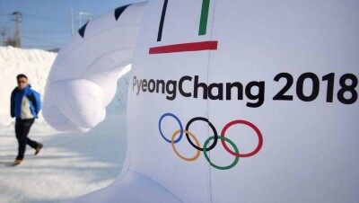 В Южной Корее на митинге против участия КНДР в Олимпиаде сожгли портрет Ким Чен Ына 