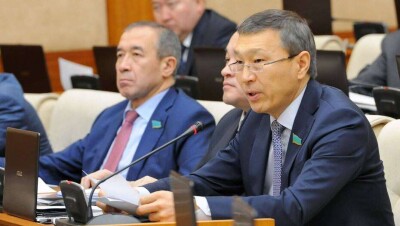 Нурлан Абдиров избран заместителем председателя Сената 