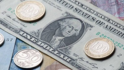 Сразу на два тенге подешевела нацвалюта по отношению к доллару