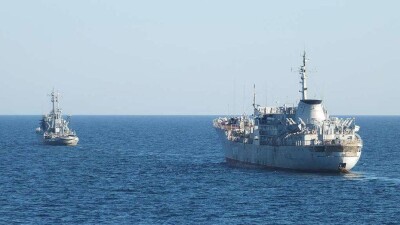 Пограничный корабль РФ протаранил украинское судно у Керченского пролива