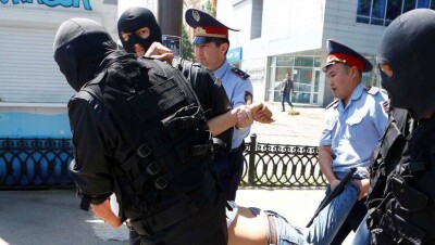 В Казахстане предлагают расширить основания для применения спецсредств и физической силы 