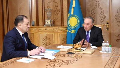 Назарбаев: Необходимо вести диалог с простыми людьми на доступном языке