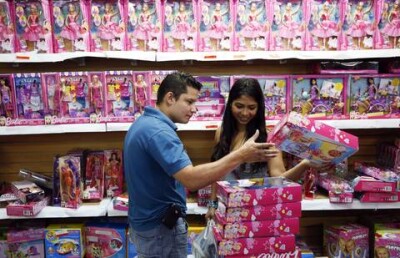 C кукол Барби впервые за полвека сняли каблуки