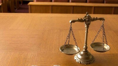 Нацбюро проводит расследование в отношении трёх судей, подозреваемых в получении взяток