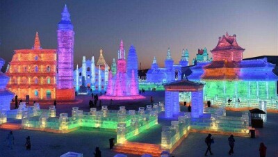 Ледовый город на площади 60 га открыли в китайском Харбине