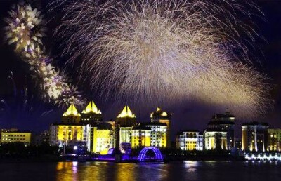 В честь Дня Астаны горожане и гости столицы увидели грандиозный фейерверк