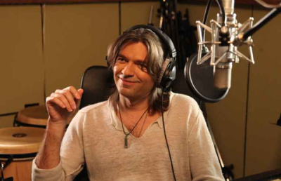 Не падать попросил рубль Дмитрий Маликов в своей новой песне