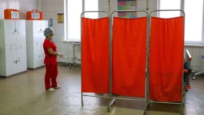 В Караганде трое заражённых коронавирусом находятся в тяжёлом состоянии