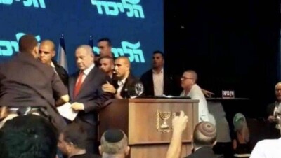 Нетаньяху эвакуировали во время выступления из-за ракетного обстрела 