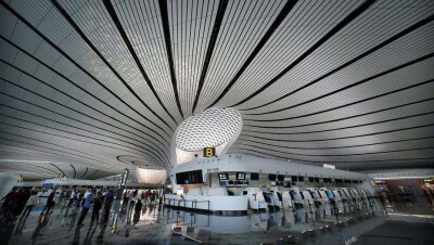 Из самого большого в мире аэропорта Пекина отправился первый международный рейс 