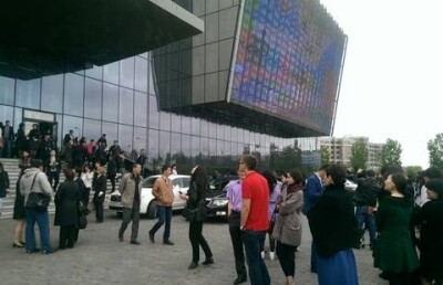 Сотрудников Казмедиацентра в Астане эвакуировали из-за пожара