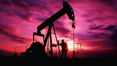 Бозумбаев рассказал, почему Казахстан будет больше добывать нефти