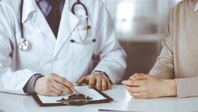 В Алматы нарушающих режим домашнего карантина будут штрафовать и принудительно госпитализировать в стационар