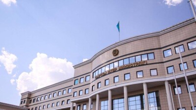МИД Казахстана вручил ноту поверенному в делах КР по поводу заявления Атамбаева