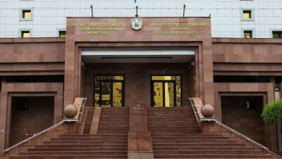 МОН: Университет Шымкента не выполняет 63 из 78 требований к вузам. Заведено три дела