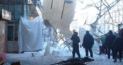 На рынке "Дордой" в Бишкеке рухнула крыша, есть пострадавшие