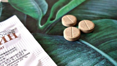 В Шымкенте миллион тенге получила изобретатель улучшенного мукалтина