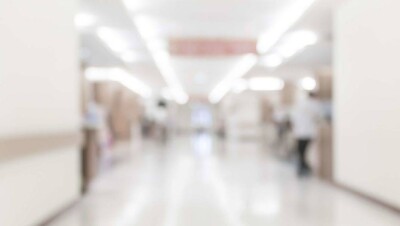 Раненного браконьерами егеря выписали из больницы спустя 10 дней