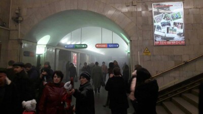Очевидцы взрыва в Петербурге: Люди были в крови и обезображены