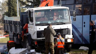 Видео наезда грузовика на военнослужащих в Иерусалиме появилось в сети
