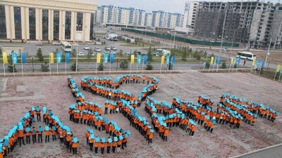 Школьники ЮКО купили детям из малообеспеченных семей билеты на ЭКСПО-2017