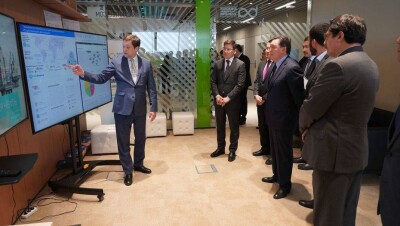 Аскар Мамин посетил международный технопарк Astana Hub