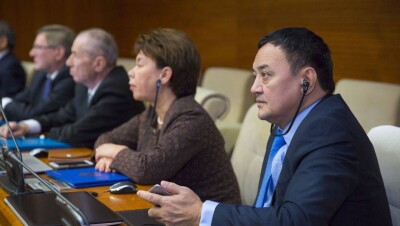 Мажилис проголосовал за досрочное прекращение полномочий депутата Тиникеева