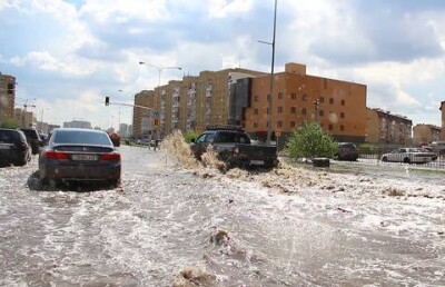 Ливневые стоки столицы не справляются с объёмом дождевой воды