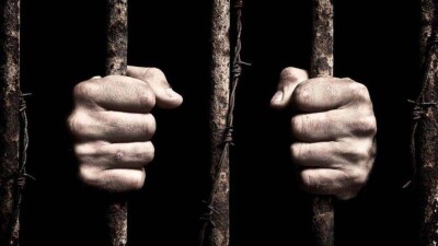 В Карагандинской области полицейского осудили за взятку от сельского акима