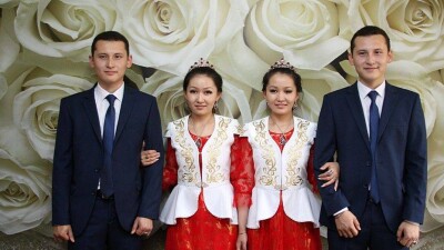 Уникальная пара близнецов в Актау: жёны вместе идут в декрет