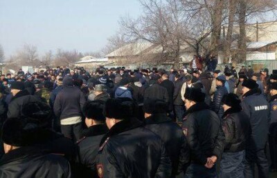 Семья подозреваемого в убийстве 6-летнего мальчика покинула село Бурыл