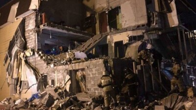 В российском Красноярске обрушился дом. Два человека погибли, 18 – спасли