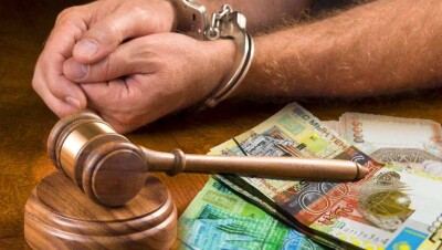 Экс-директор филиала "Казавтожола" в СКО заплатит за взятку 119 млн тенге