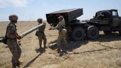 Как казахстанские десантники тренируются в стрельбе. Фоторепортаж