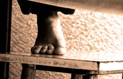 В ЮКО повесился восьмиклассник 