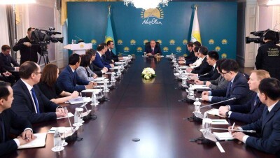 Назарбаев: На партии Nur Otan лежит обязанность обеспечить преемственность политического курса