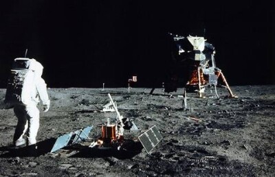 Программу "100 шагов" Назарбаева сравнили с полётом Нила Армстронга на Луну 