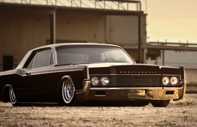 Вооружённый житель Астаны на люксовом авто устроил гонки с полицией Туркестана