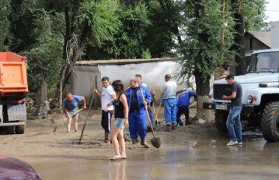 Алматинские чиновники попросили "Красный Полумесяц" помочь жителям затопленных домов