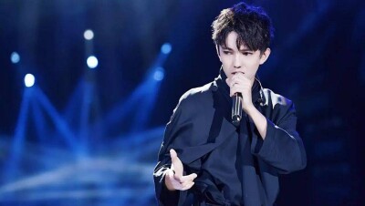 Димаш Кудайбергенов заговорил на китайском