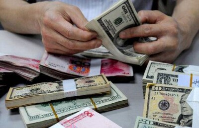 Казахстанцы перестали покупать иностранную валюту