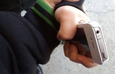 Девятиклассники ограбили второклассника в Темиртау из-за модного гаджета